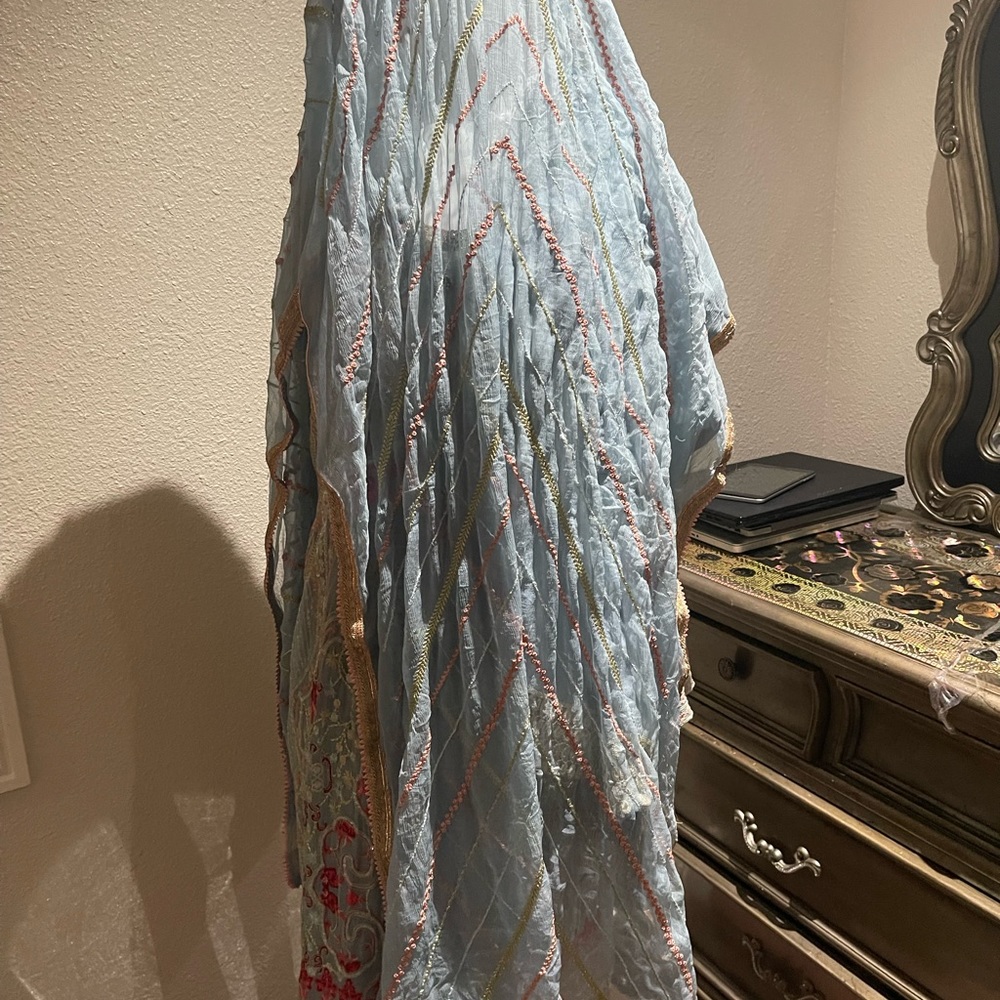 Pakistani branded dress - Picture 14 of 16